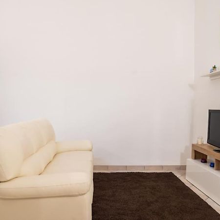 Susu Apartment บรินดิซิ ภายนอก รูปภาพ